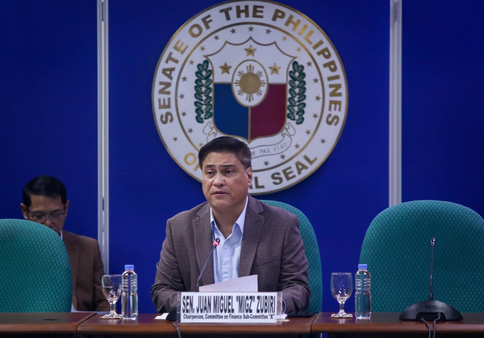 'Veteran bloc' emerges in Senate; Zubiri 'praying' for new Senate leadership