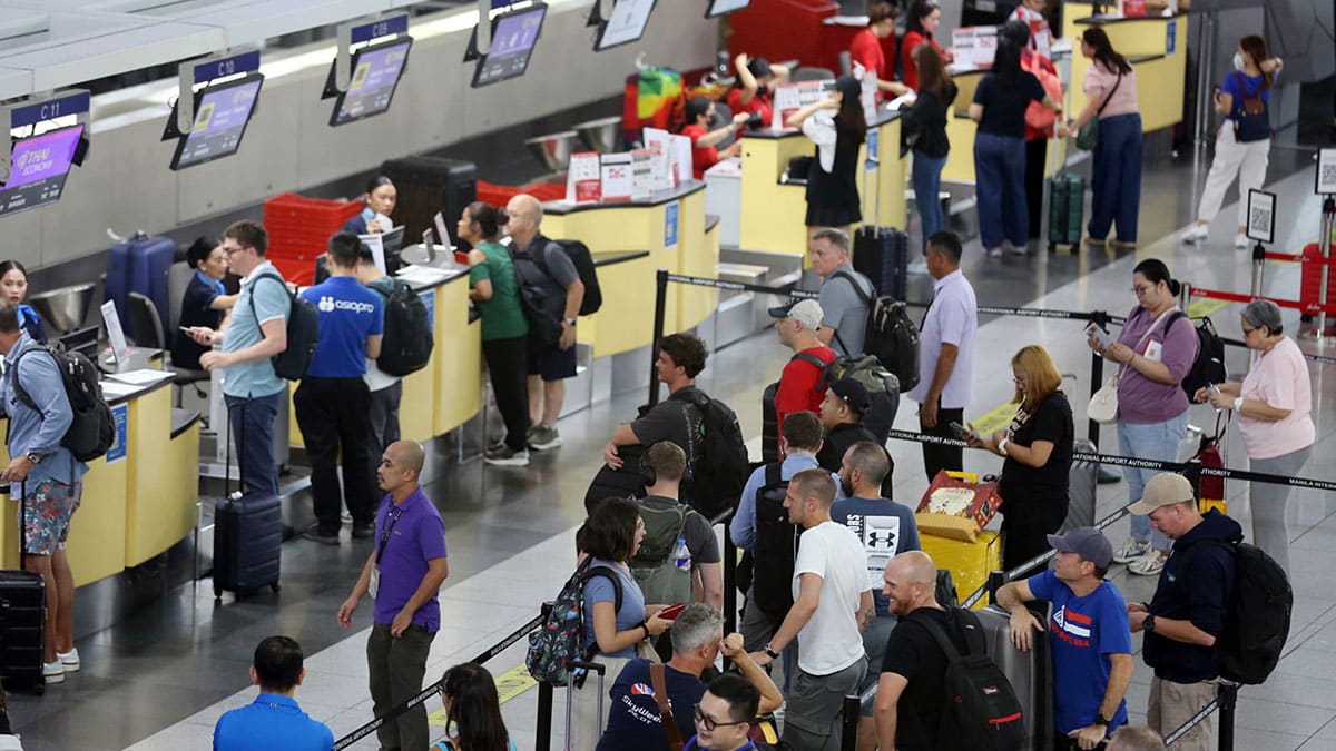 PRETRAVEL REMINDER The transportation department advised passengers flying abroad to always check the validity and condition of their passport before their flights. —INQUIRER FILE PHOTO