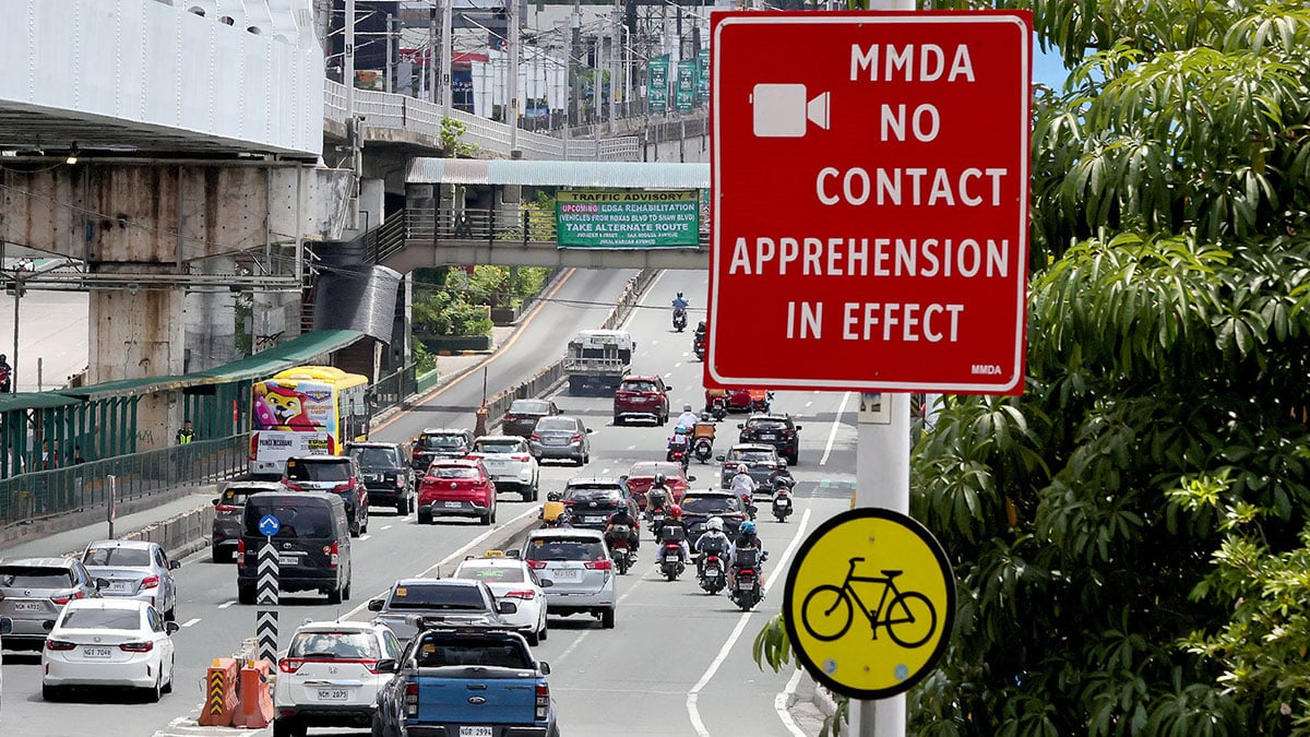 BACK IN PLACE An old sign from when the No Contact Apprehension Policy was still in effect before its suspension in 2022 again serves as a reminder to motorists with that policy again in place beginning Monday. —GRIG C. MONTEGRANDE