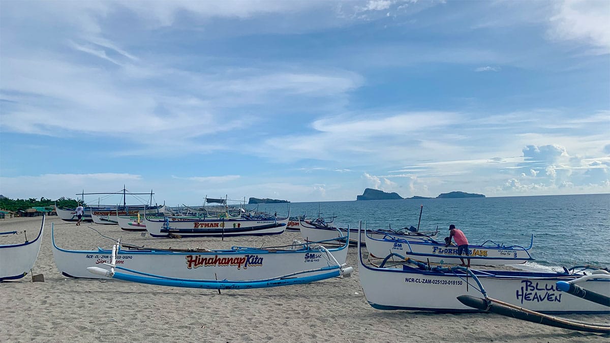 UNAWARE Fishers at Barangay San Miguel in San Antonio, Zambales, stay off the sea on Tuesday as they are unaware that the sailing ban, imposed sinceMay 5 to make way for joint military exercisesbetween the Philippines and the United States in their waters, has been lifted. —JOANNA ROSE AGLIBOT