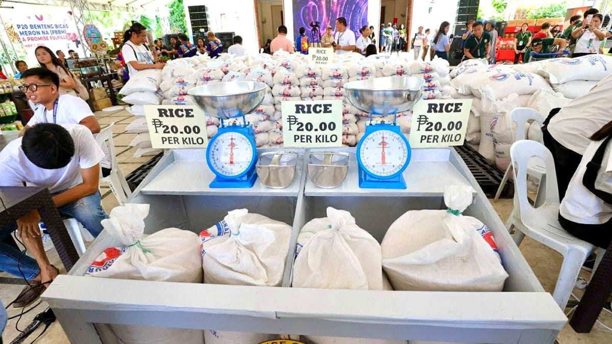 The sale of rice at P20 a kilo in Negros Occidental under the Bigasan ng Bayan program kicked off in Pulupandan town on Tuesday, June 24.